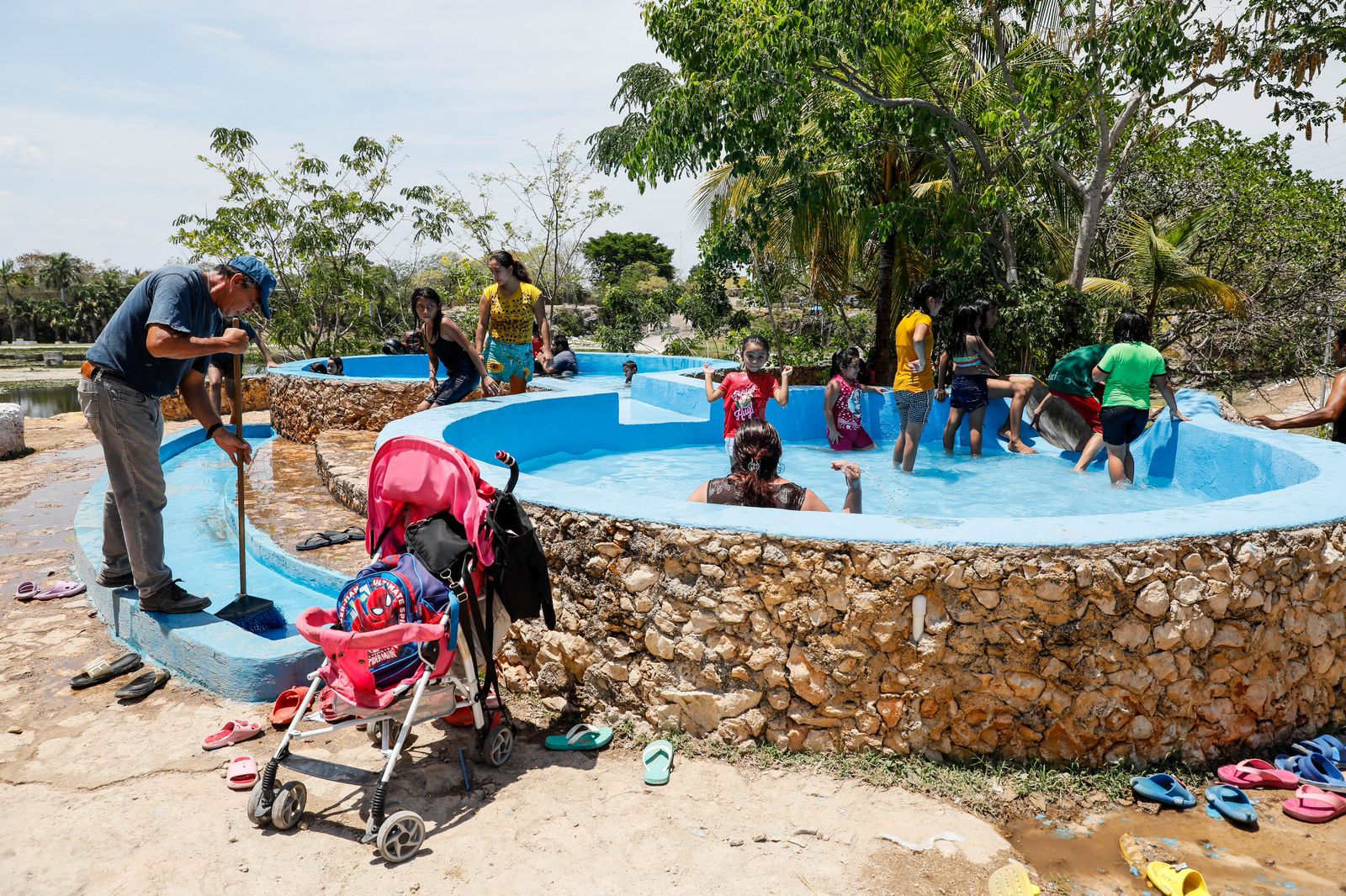 Miles de visitantes acudieron a disfrutar los diferentes atractivos que ofrece el Acuaparque en este período de Semana Santa.