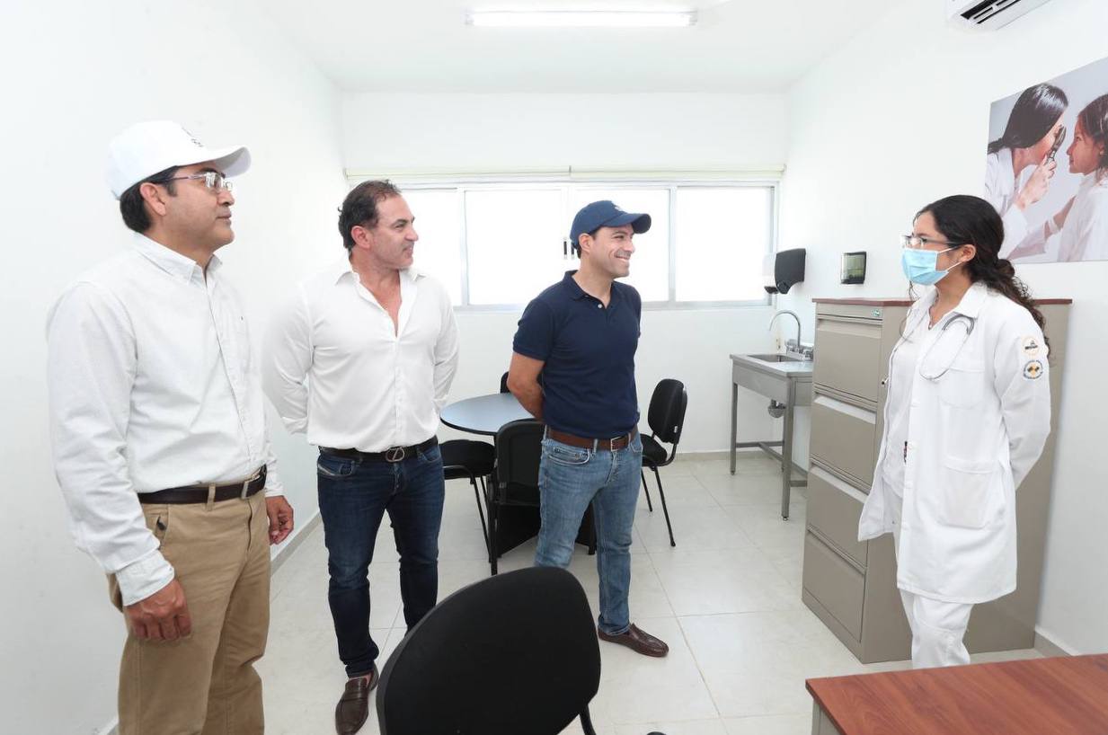 Entrega del Centro de Salud remodelado en Chuburná