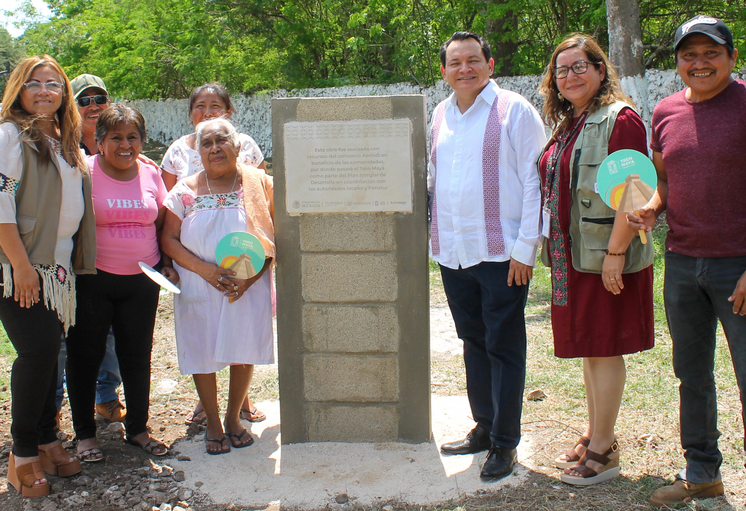 Joaquin Díaz Mena Inaugura el tramo Ticimul-Dzununcan