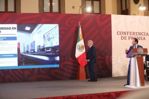 Desde Palacio Nacional y ante el Presidente Andrés Manuel López Obrador, Vila Dosal adelantó que ya se trabaja en el instrumento jurídico para iniciar con las labores para la ampliación del Puerto de Altura de Progreso.