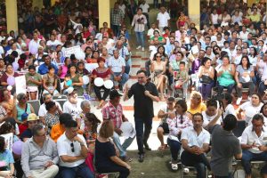 Ante una multitud de más de 2 mil personas, quienes coreaban su nombre y mostraban afecto y apoyo a su proyecto político, Vidal Aguilar subrayó que Yucatán es un ejemplo en materia de seguridad, salud, educación, turismo e inversiones