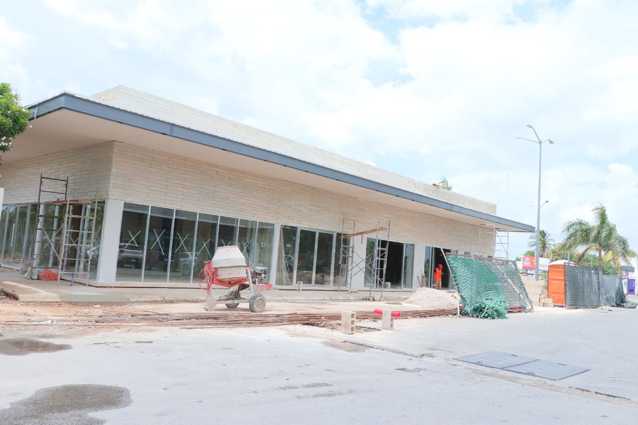 Por falta de cumplimiento en contratos, marcas dudan de instalarse en segunda etapa de Plaza Akrópolis.