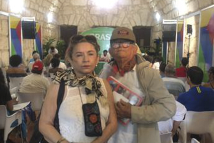 Asisti con Anita ( mi esposa ) que siempre me acompaña y mucho le agradecemos todo su apoyo/ los comentarios de “ Vidas paralelas” la construcción de los Ferrocarriles en Yucatan y en Cuba / se las envío después/ Misión Cumplida